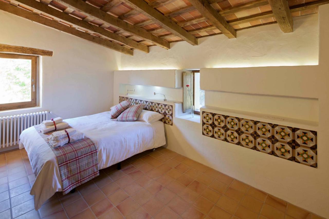 B&B La Rectoria De Sant Miquel De Pineda Sant Feliu De Pallerols Bagian luar foto